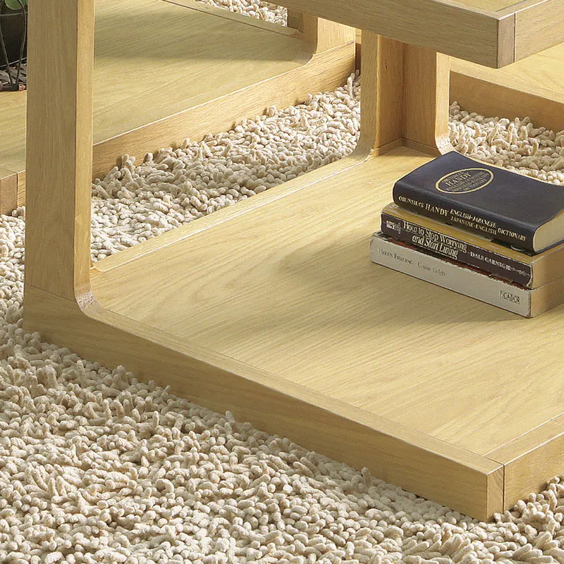 シンプルでコンパクトなテーブル「DUG(ダグ)」の脚素材