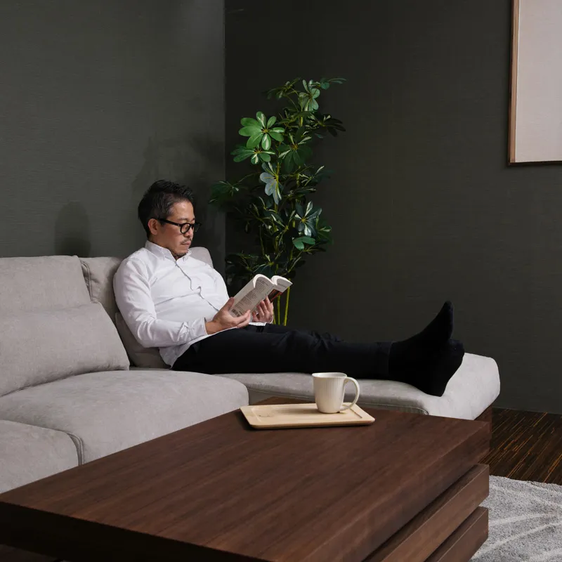 肘掛けなしのシンプルデザインなシェーズロング「Lire」のサイズ