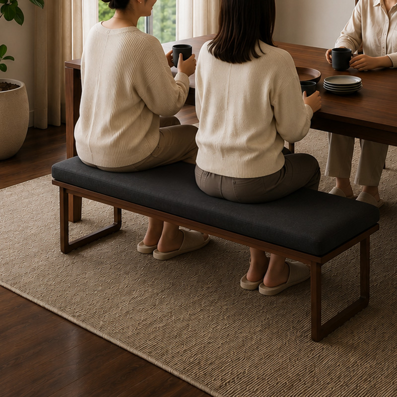ダイニングベンチは何人座れるか